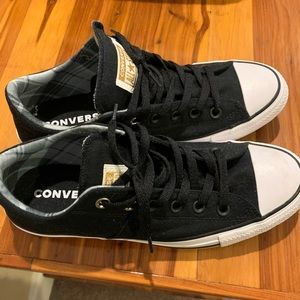 NWOT Converse low rise